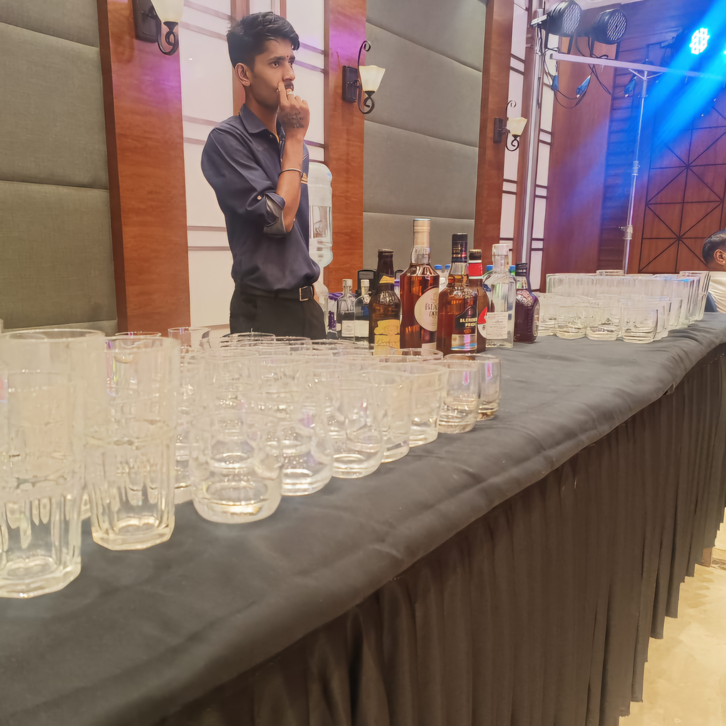 Cocktail and Mocktail Bar Service