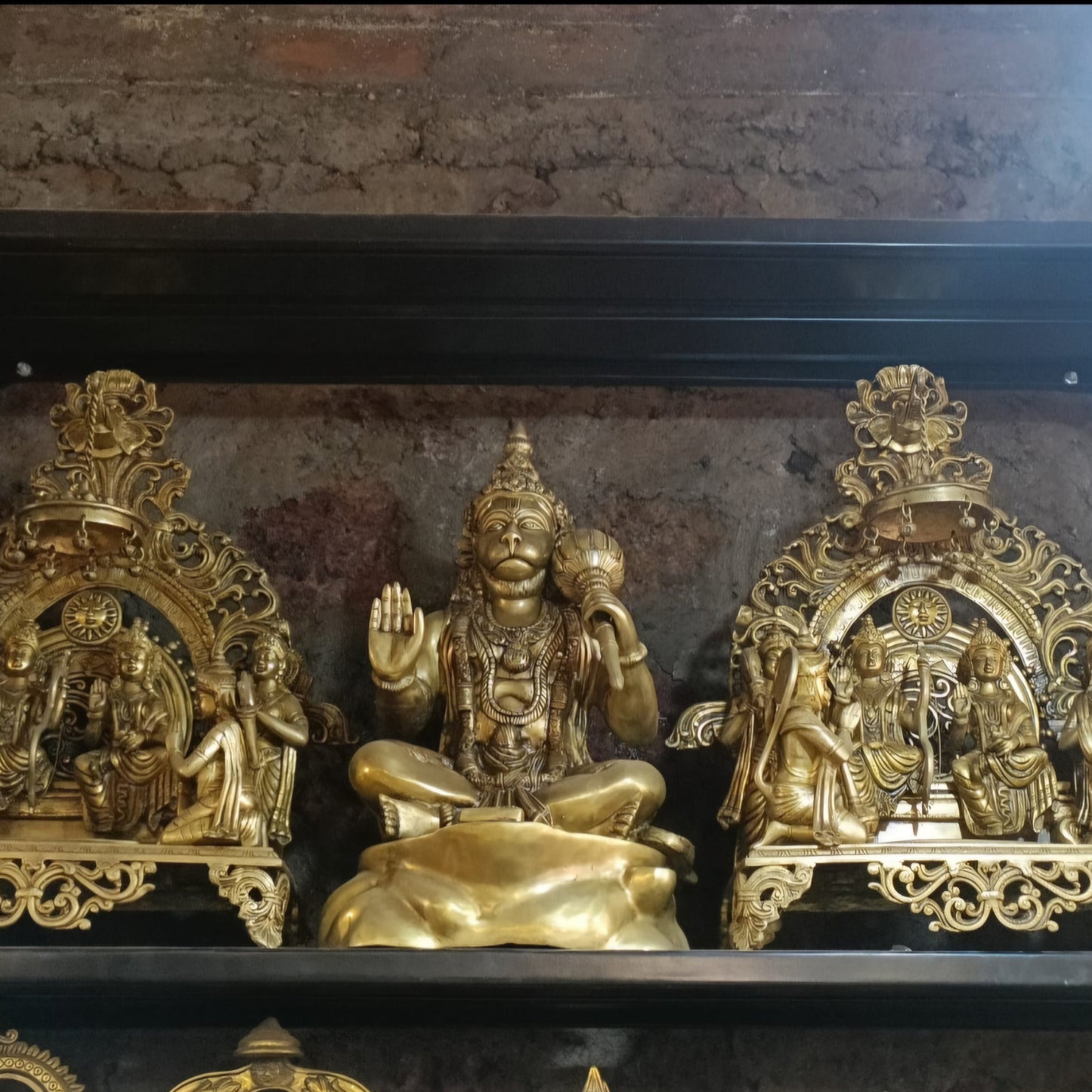 Decorative Statues (Murti)