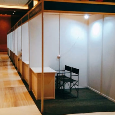 Octonorm 2x2 Stall Cabin Green Room