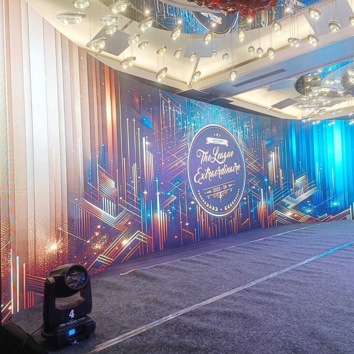 Curve LED Screen