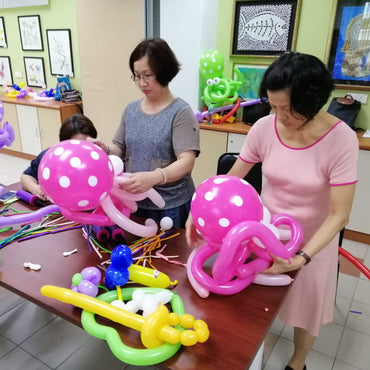 Balloon Sculpture Station
